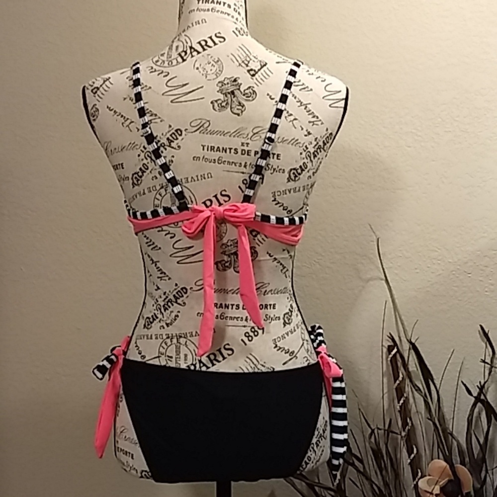 ⬇️REDUCED⬇️1LEFT 🌴3 Piece 👙 Set - Picture 4 of 5